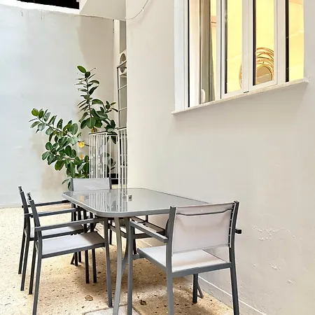 P&p Boutique Apartment Athens